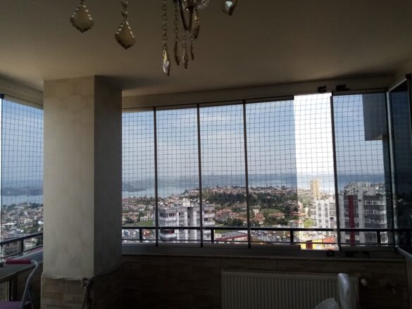 Mersin-Balkon-ve-Cam-Guvenlik-Filesi-Kedi Filesi